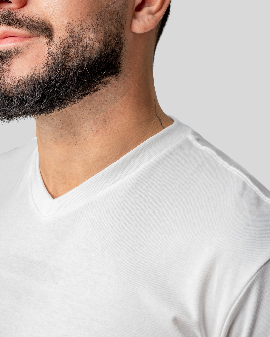 Paquete Clásico Cuello V